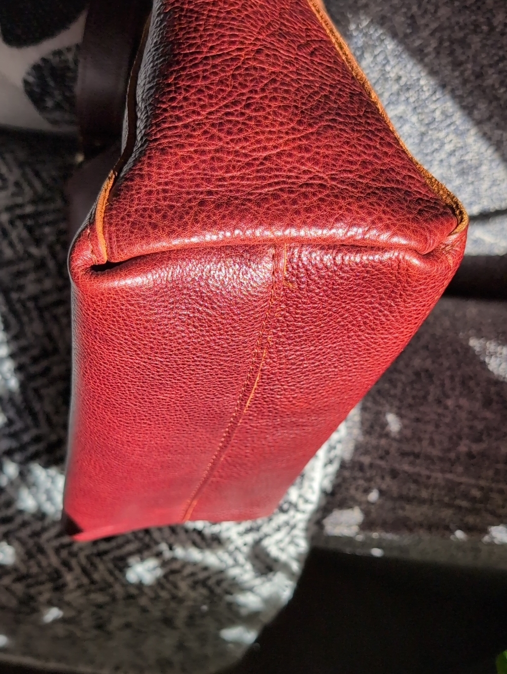 Portland Leather Nutmeg Triangle Shoulder Bag Classic Size EUC - Picture 16 of 16